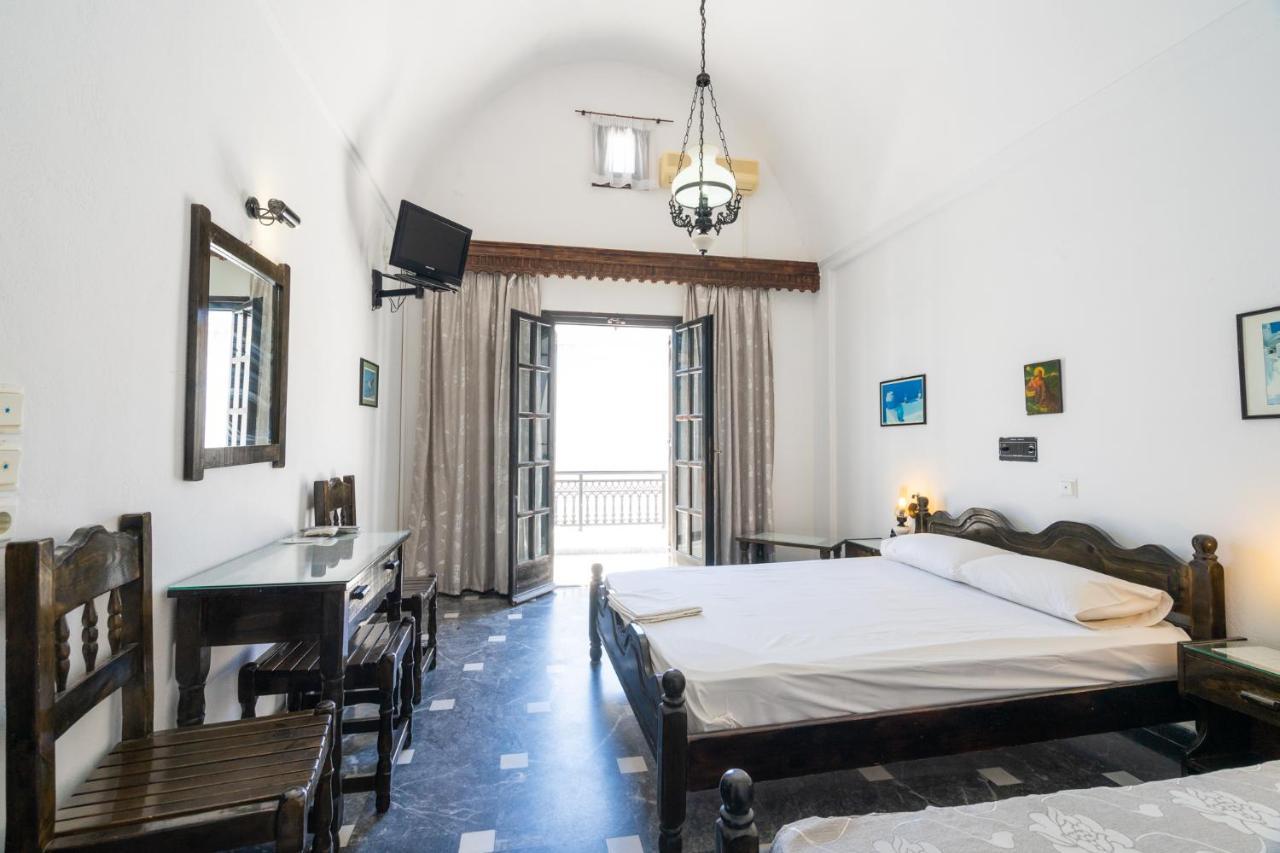 Hotel Koralli Kamári エクステリア 写真