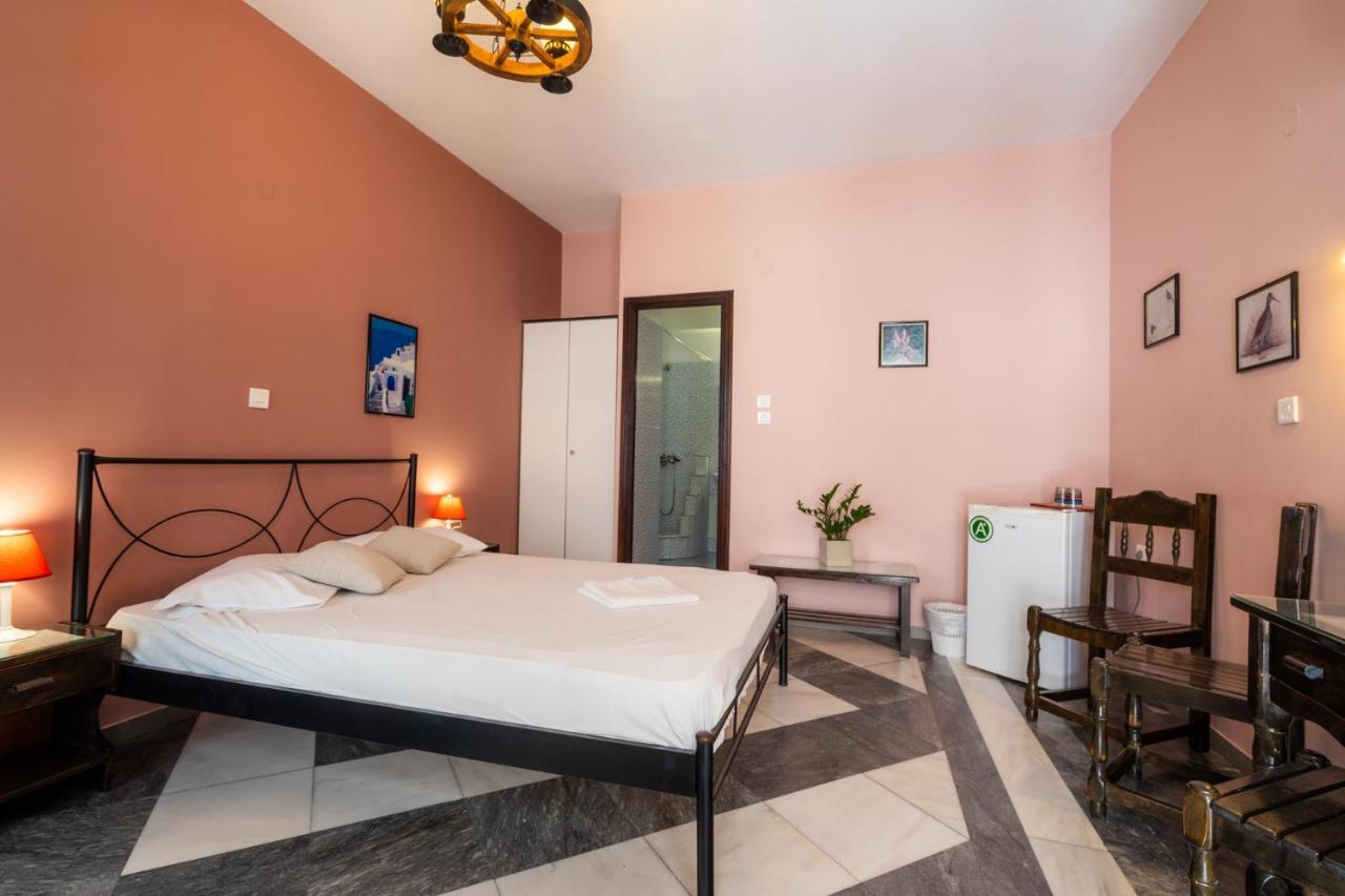 Hotel Koralli Kamári エクステリア 写真