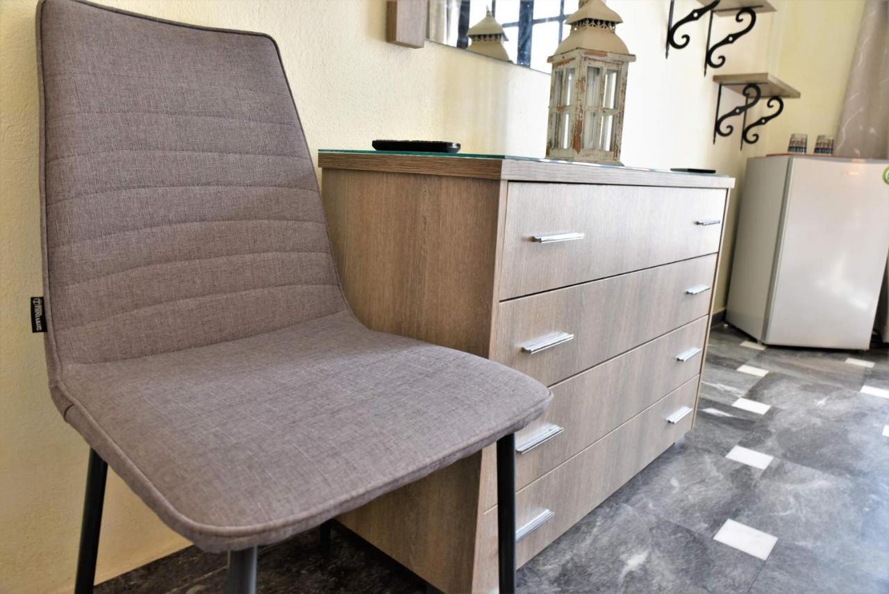 Hotel Koralli Kamári エクステリア 写真