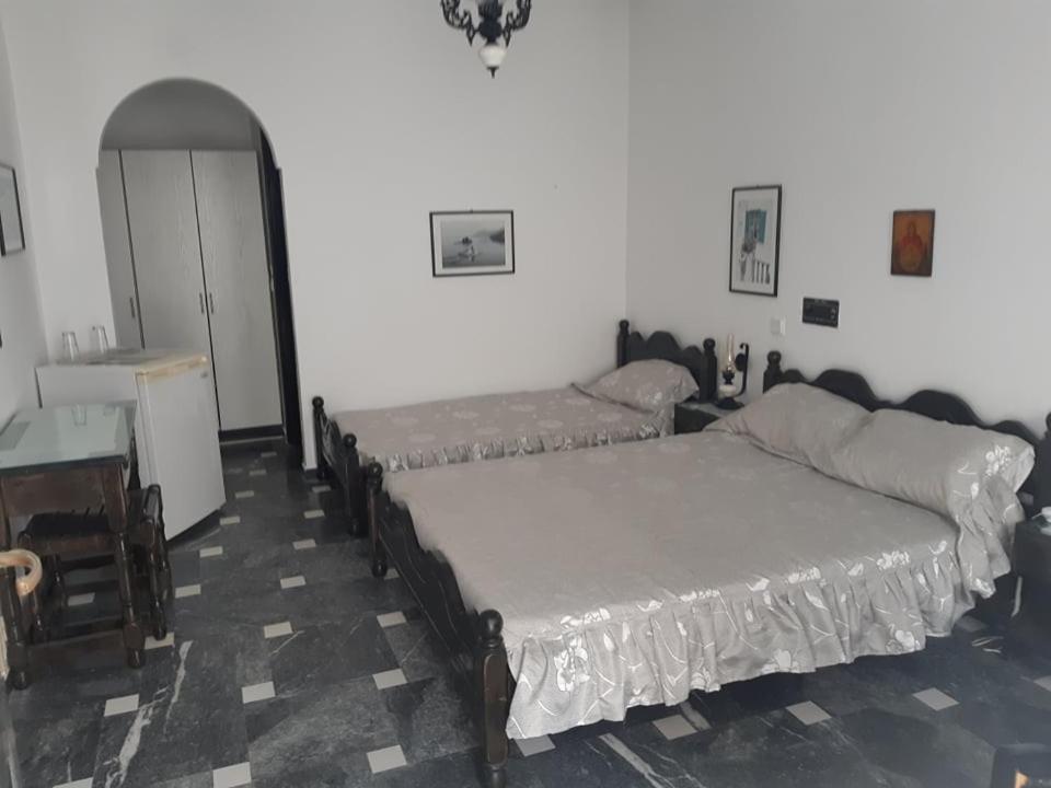 Hotel Koralli Kamári エクステリア 写真