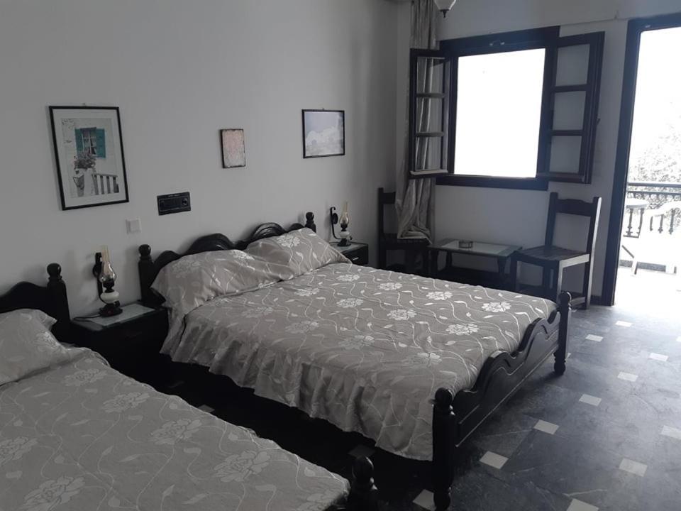 Hotel Koralli Kamári エクステリア 写真