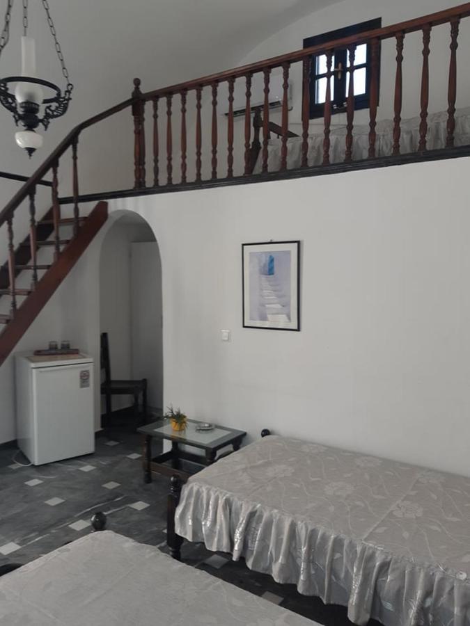 Hotel Koralli Kamári エクステリア 写真