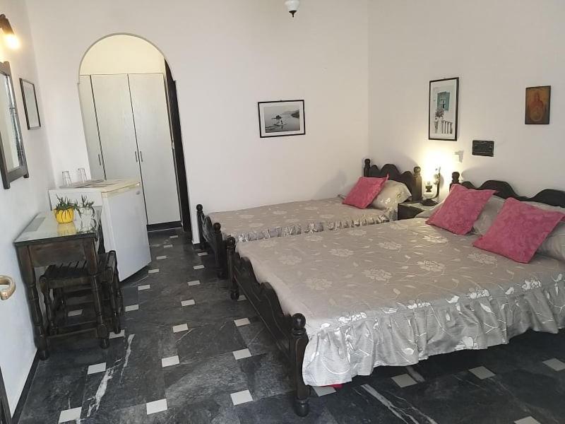 Hotel Koralli Kamári エクステリア 写真